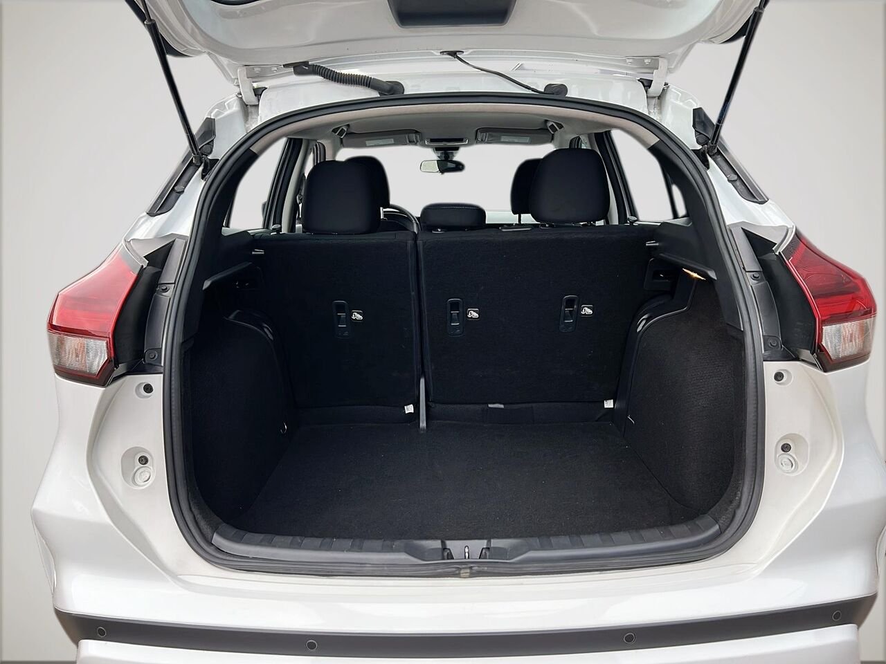 2025 Nissan Kicks Play SV Black Québec - photo #5