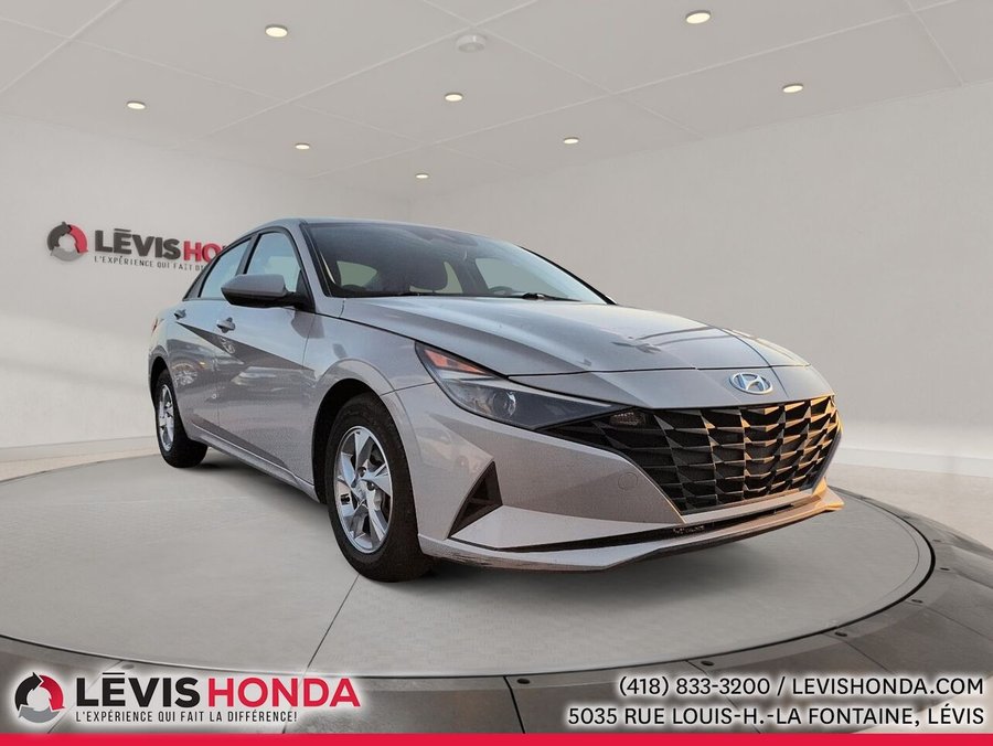 Hyundai Elantra Essential 2022 2022 Gris