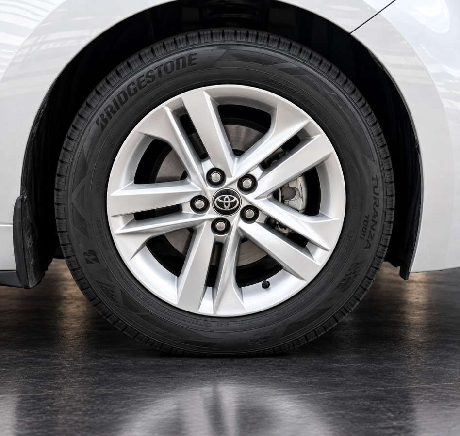 Toyota Corolla 2021 Argent Saint-Basile-le-Grand - photo #4