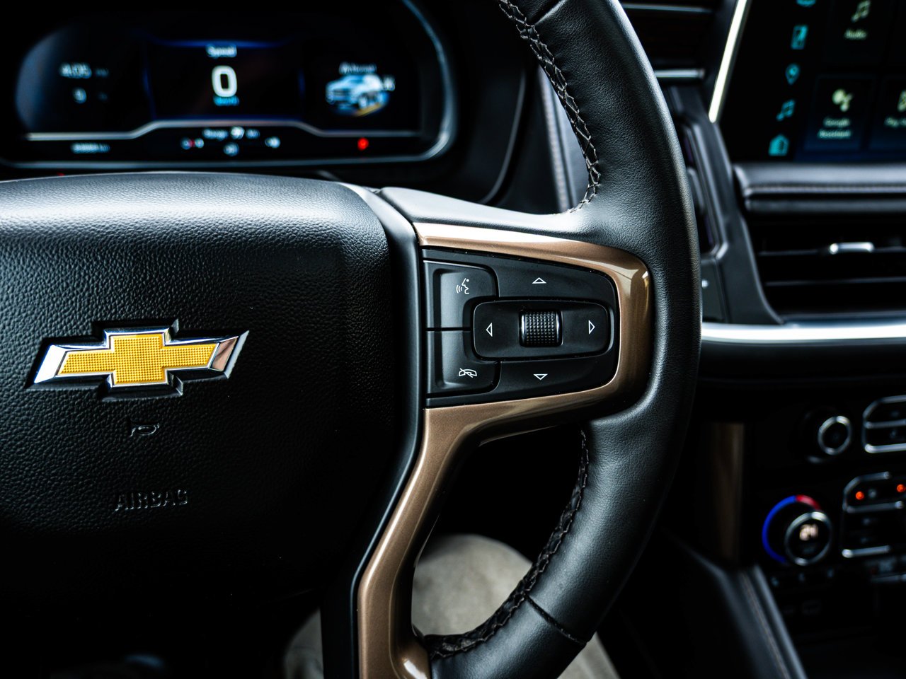 2023 Chevrolet Tahoe 4WD 4dr High Country White Sherwood Park - photo #24