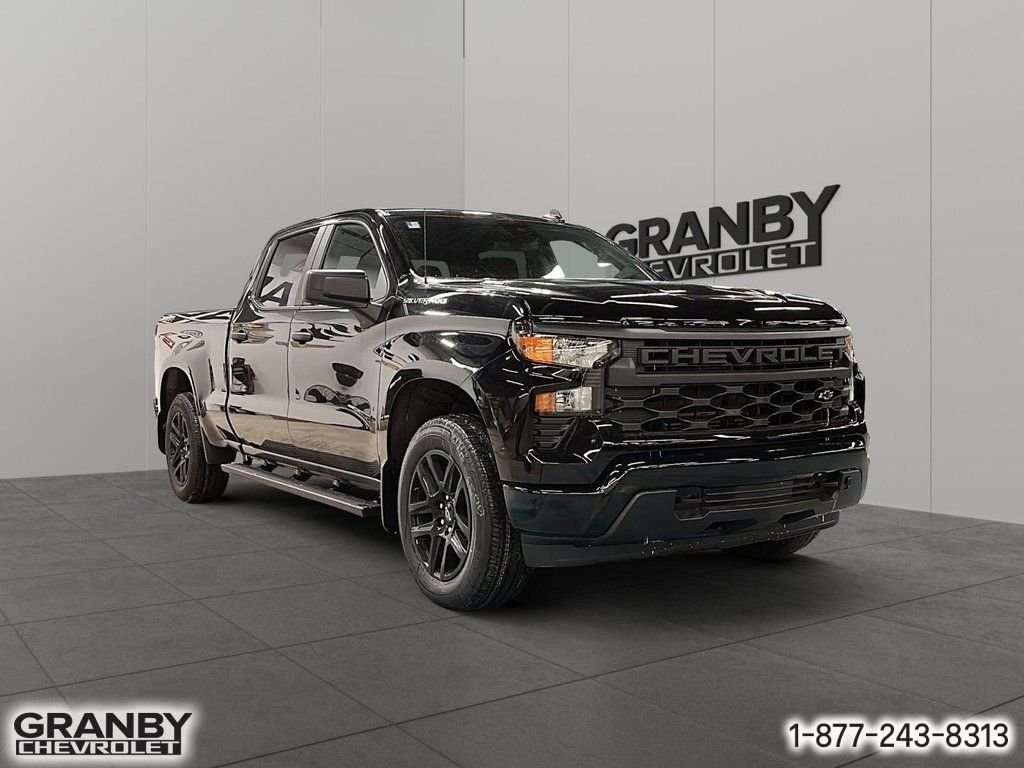 CHEVROLET Silverado 1500 K1500 SILVERADO CREW CAB CUSTOM STD/BOX (1CX) | E26-0983 2026 NOIR Granby - photo #2