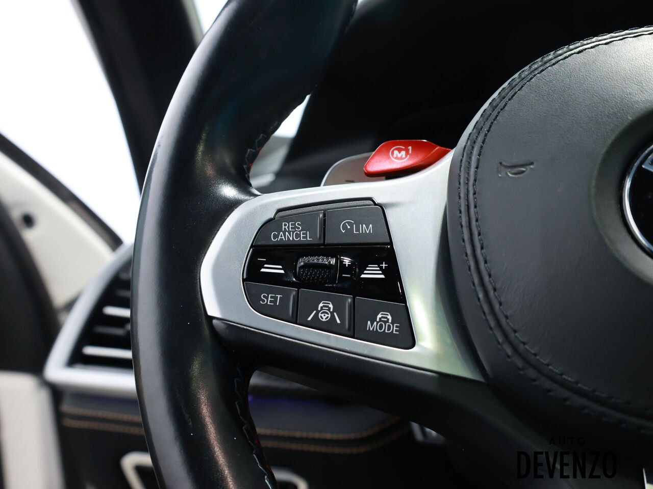 BMW X5 M 2022 Blanc Saint-Eustache - photo #15