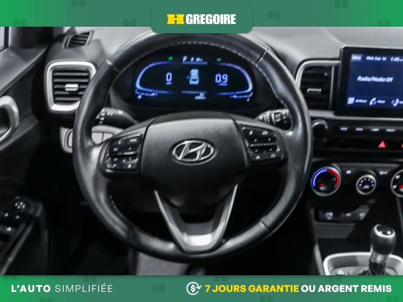 2023 Hyundai Venue Blue Laval - photo #17