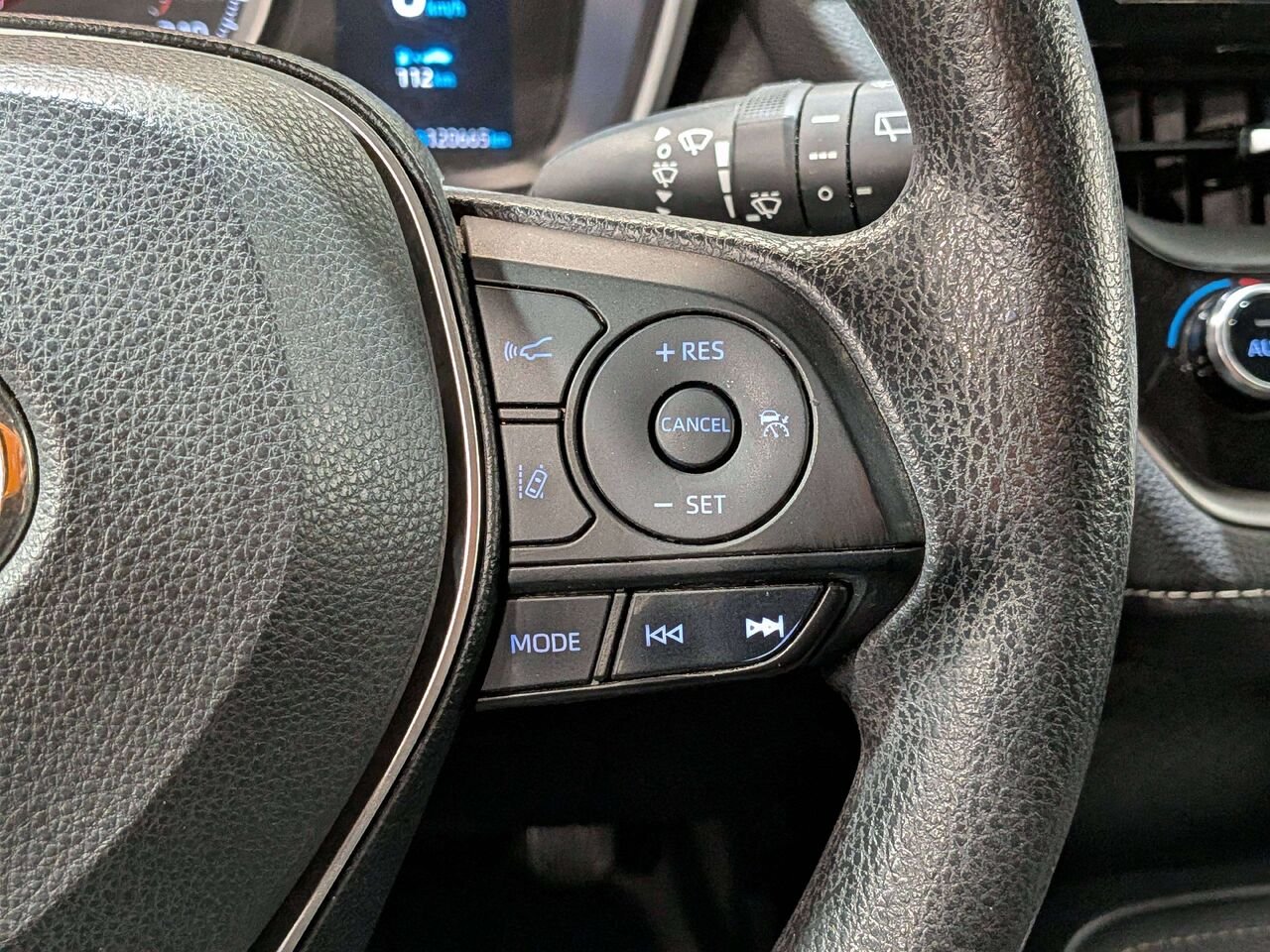 Toyota Corolla à hayon Manual 2019 Blanc Val-David - photo #14