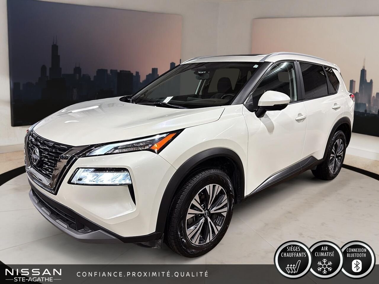Nissan Rogue SV TI | SEULEMENT 27 125 KM | ENSEMBLE TOIT OUVRANT | SIÈGES CHAUFFANTS 2023 Blanc Saint-Jérôme - photo #0