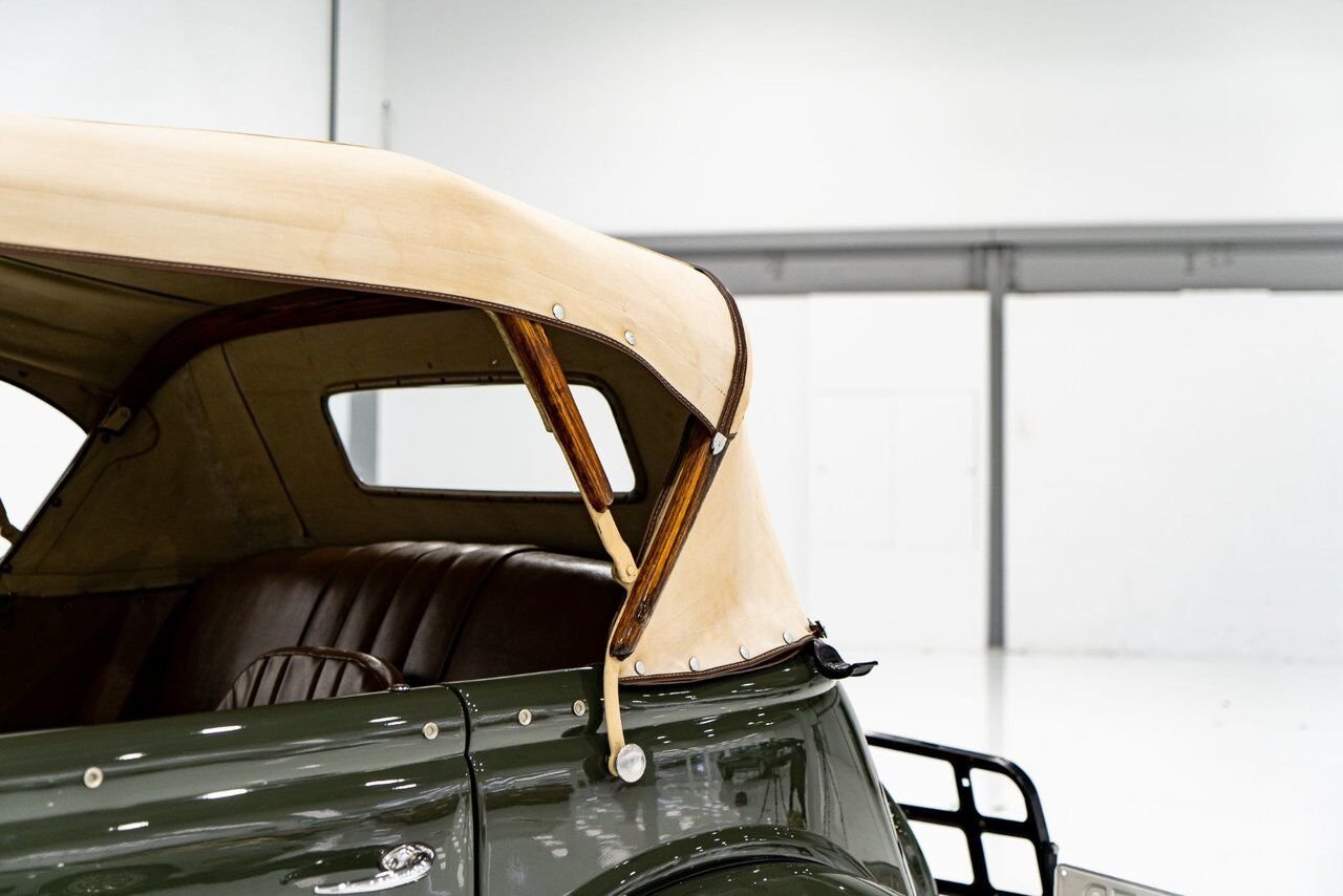 Ford Model 48 Phaeton PRIX EN USD | Beautifully presented in original condition 1936 Vert Montréal - photo #64