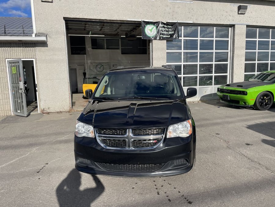 Dodge Grand Caravan Familiale 4 portes SXT 2017 Gris