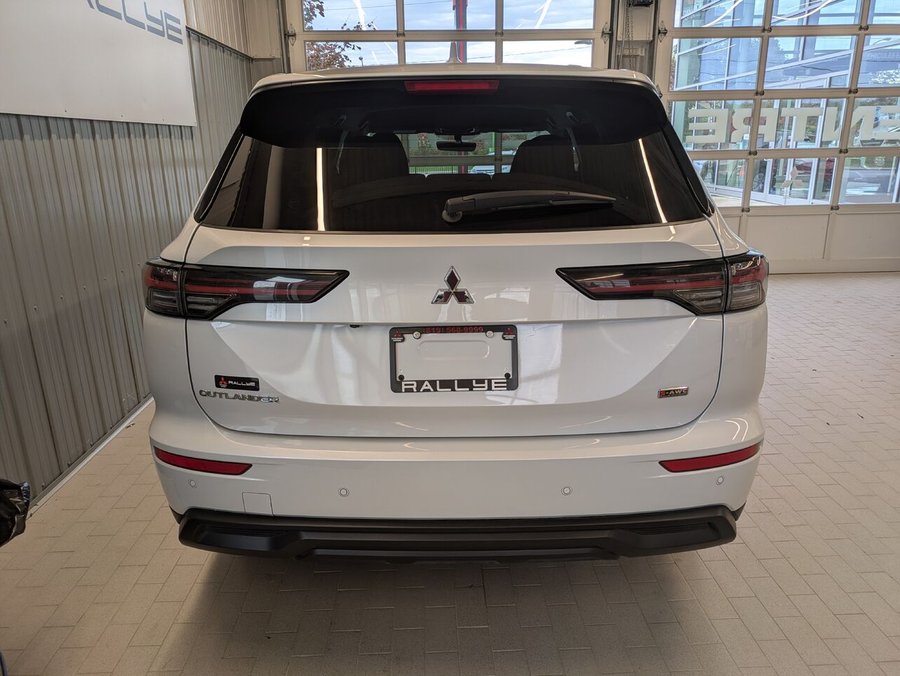 Mitsubishi Outlander ES AWD 2025 Blanc
