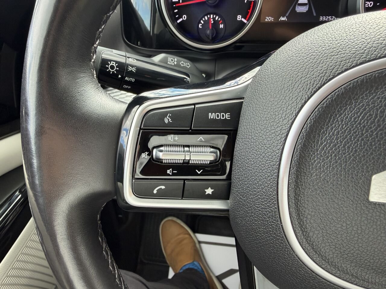 Kia Carnival 2024 Blanc Thetford Mines - photo #19