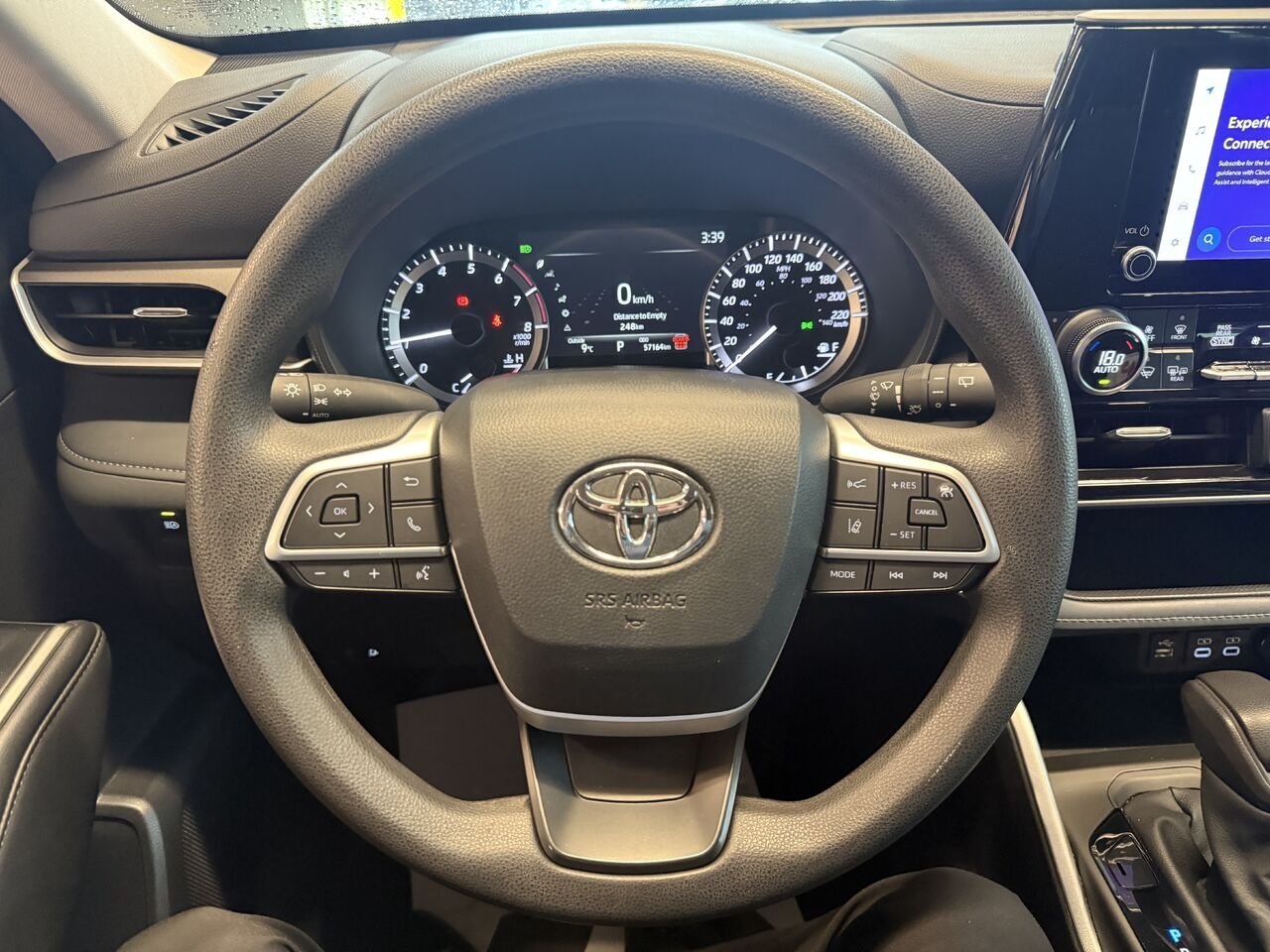 2024 Toyota Highlander Black Saint-Eustache - photo #13