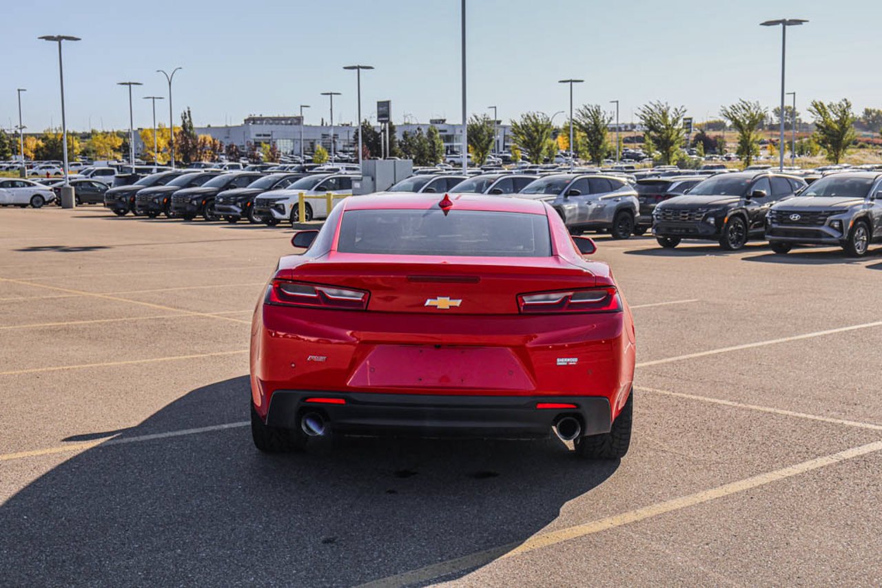 2018 Chevrolet Camaro 2dr Cpe 2LT Red Sherwood Park - photo #6
