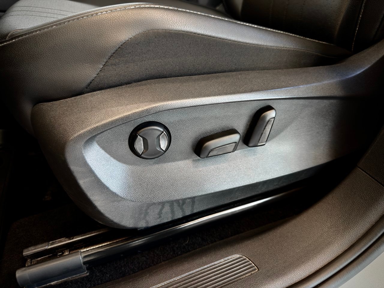 2023 Volkswagen Tiguan Notre-Dame-des-Prairies - photo #31