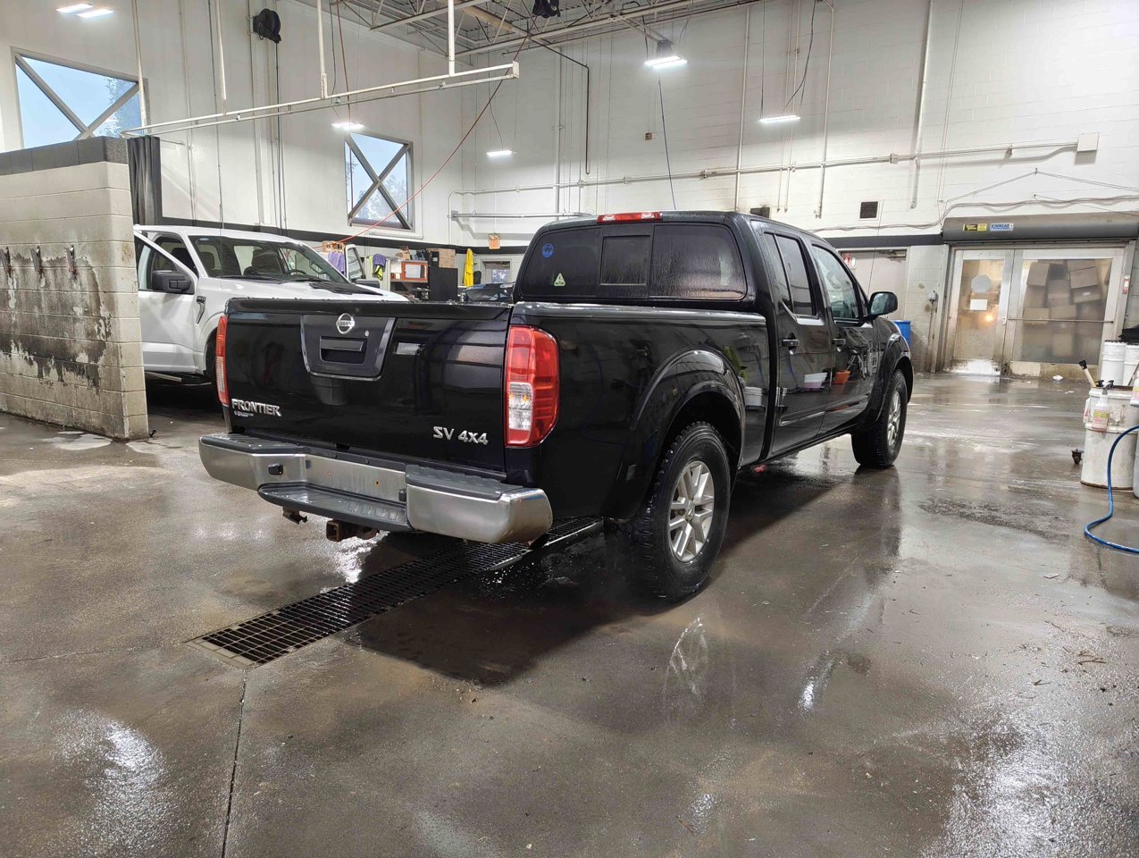 2016 Nissan Frontier 4WD Crew Cab LWB Auto SV Black Sherwood Park - photo #5