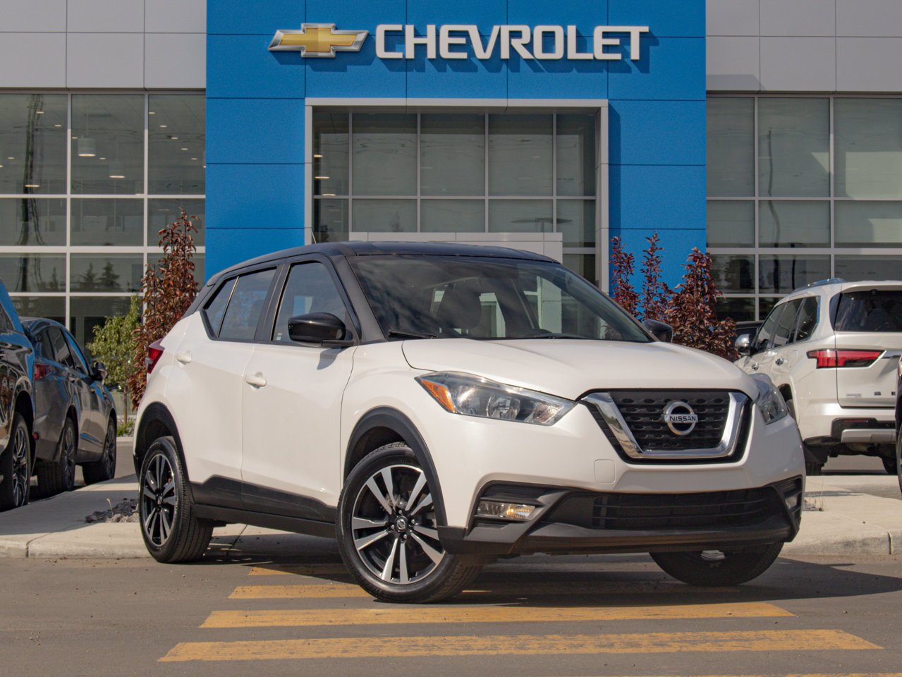 2019 Nissan Kicks SV FWD White Sherwood Park - photo #13