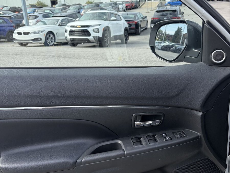 2016 MITSUBISHI RVR GT traction intégrale 4 portes CVT GT White