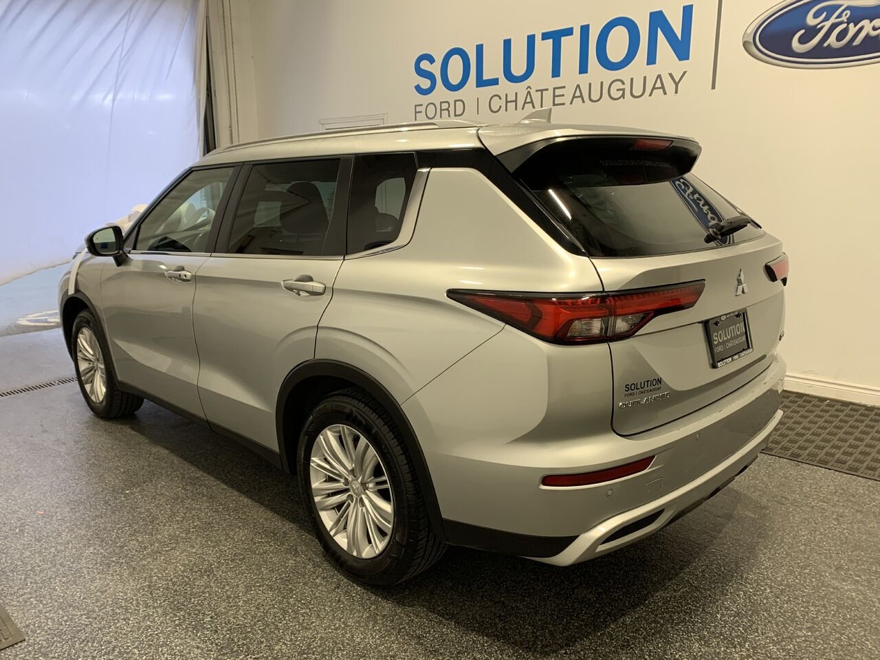 Mitsubishi Outlander SE AWD SE, AWD, 2.5L 2023 Argent Châteauguay - photo #5