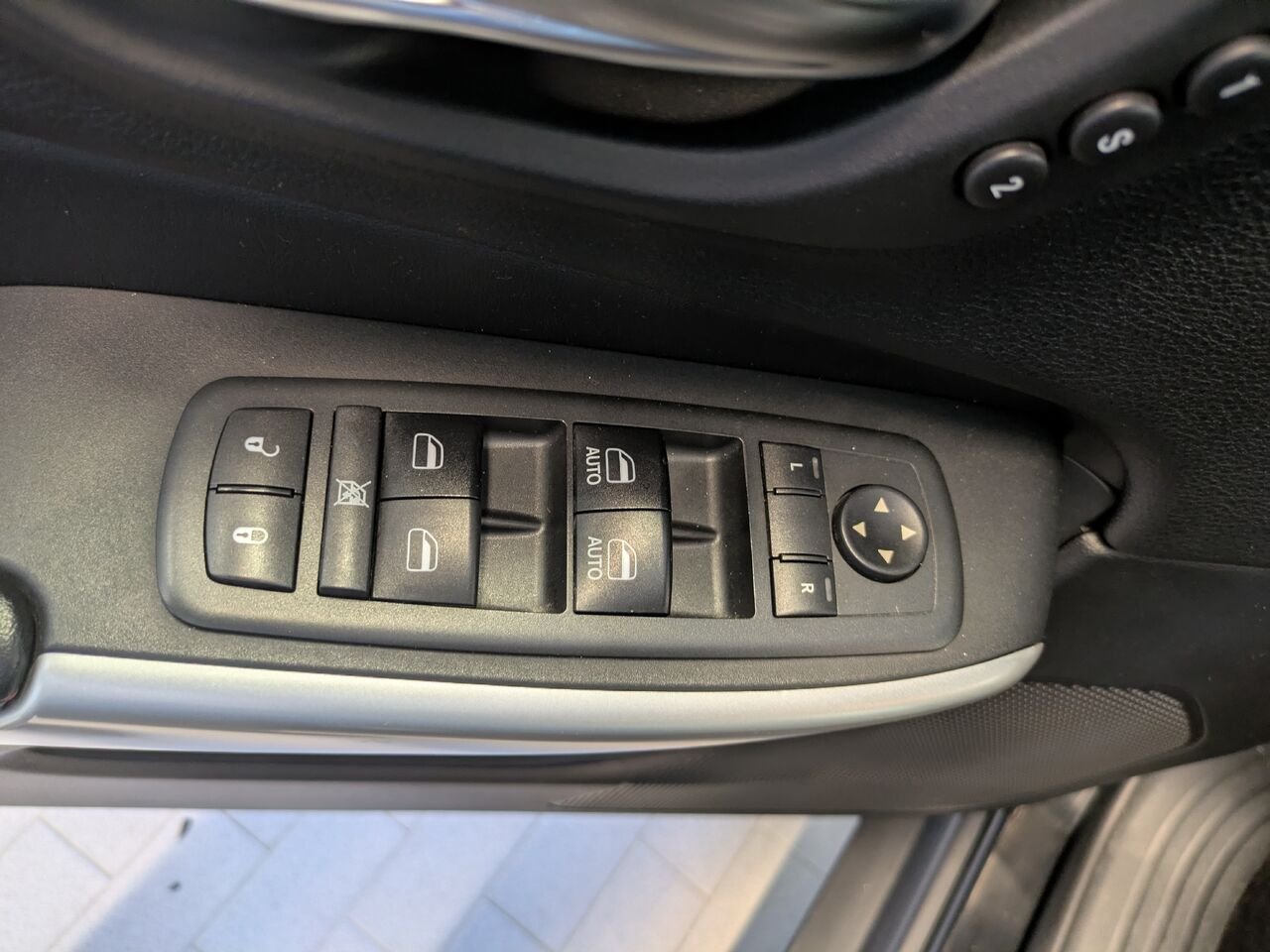 2017 Jeep Cherokee Black Gatineau - photo #5