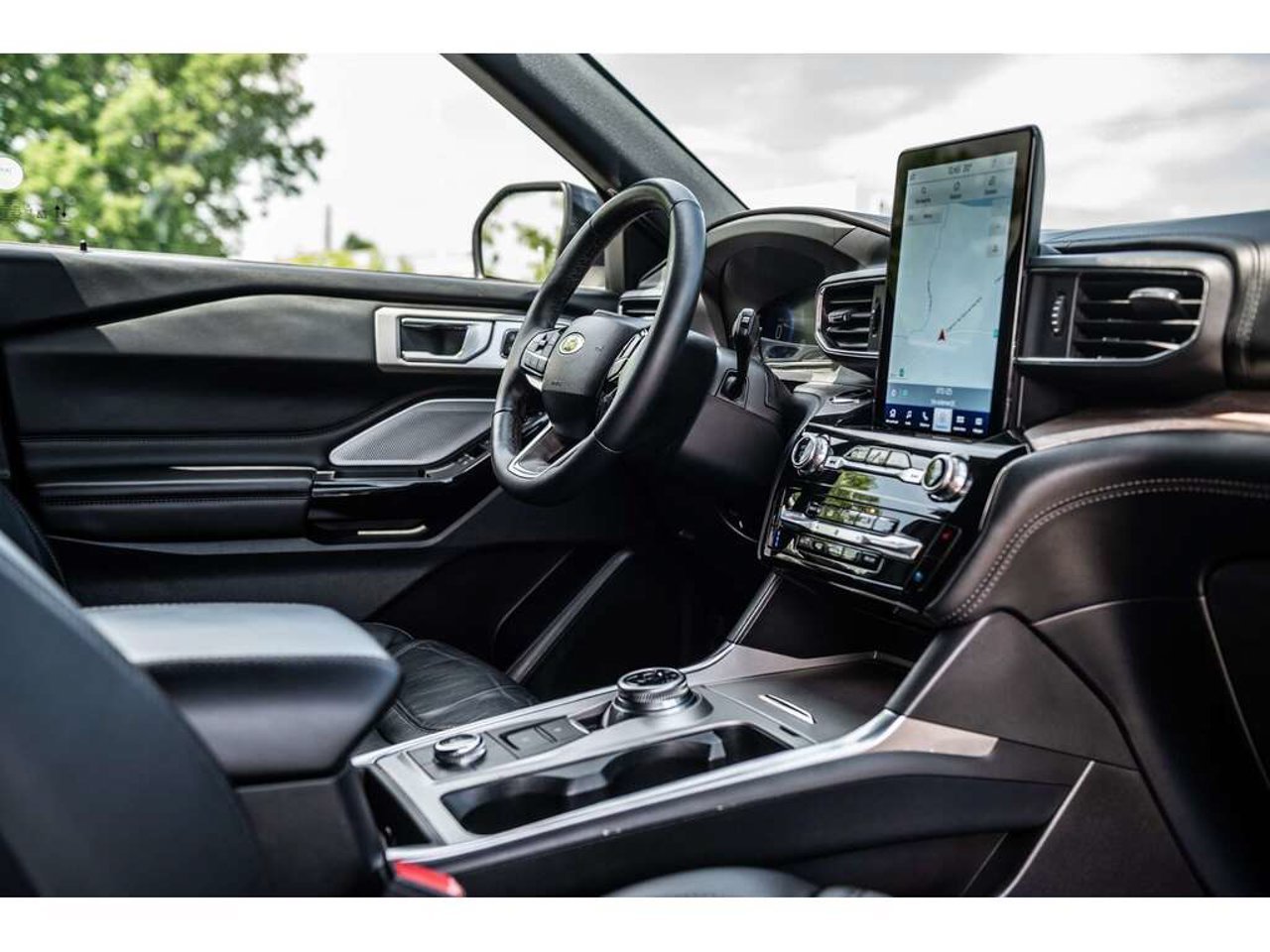2023 Ford Explorer White Sainte-Julienne - photo #37