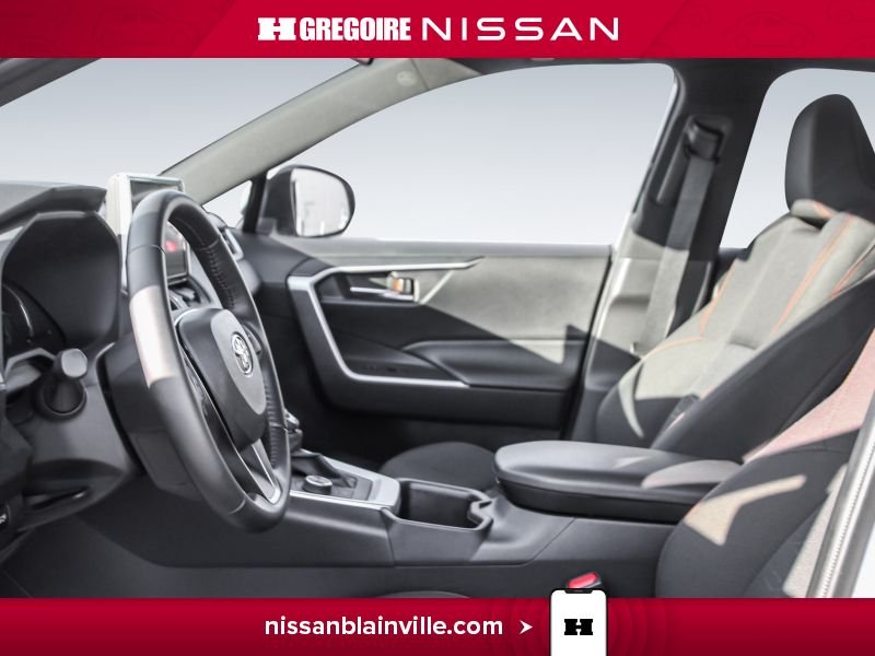 Toyota RAV4 Plug-In Hybrid 2025 Argent Saint-Eustache - photo #12