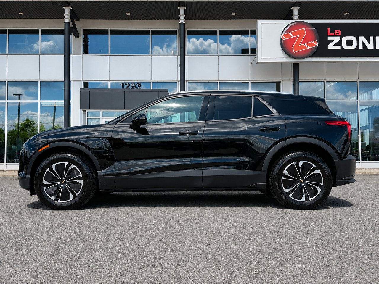 2024 Chevrolet Blazer EV Black Granby - photo #2