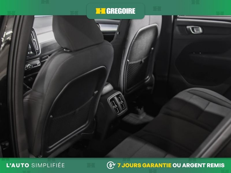 2021 Volvo XC40 Black Laval - photo #23
