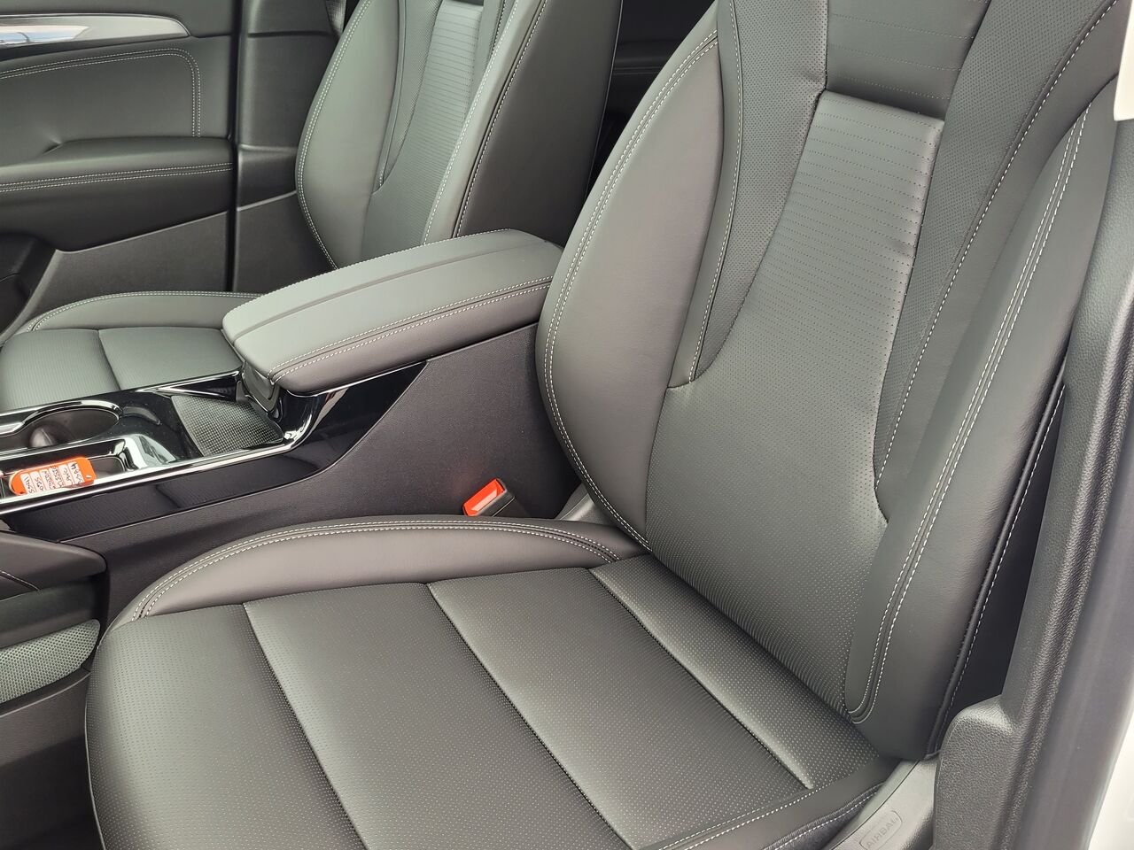 Buick Envision Privilégiée 4 portes TI 2026 Blanc irisé triple couche Thetford Mines - photo #9