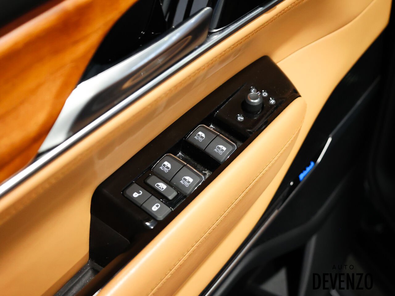 2024 Jeep Grand Wagoneer Blue Saint-Eustache - photo #13