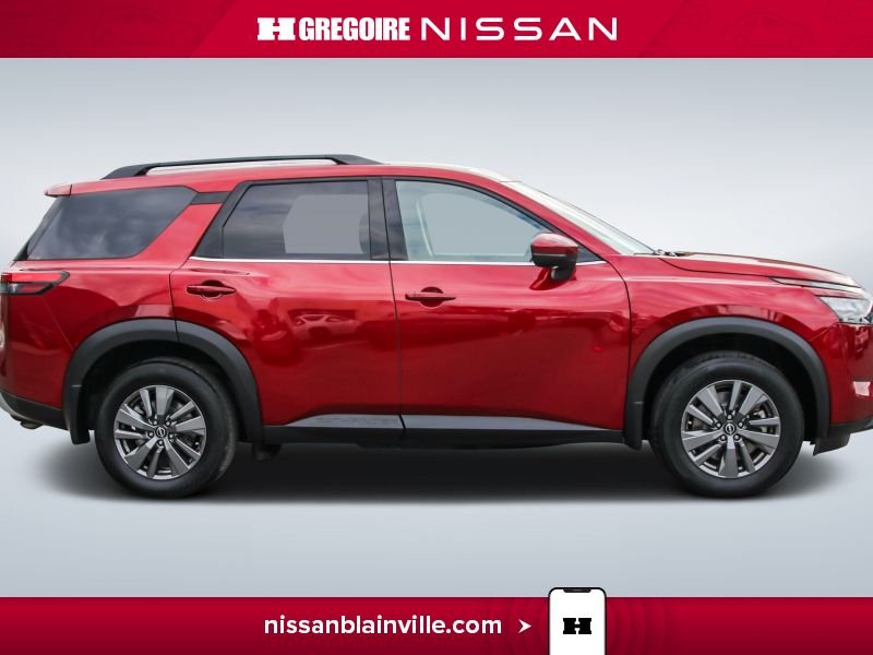 Nissan Pathfinder 2024 Rouge Saint-Eustache - photo #5