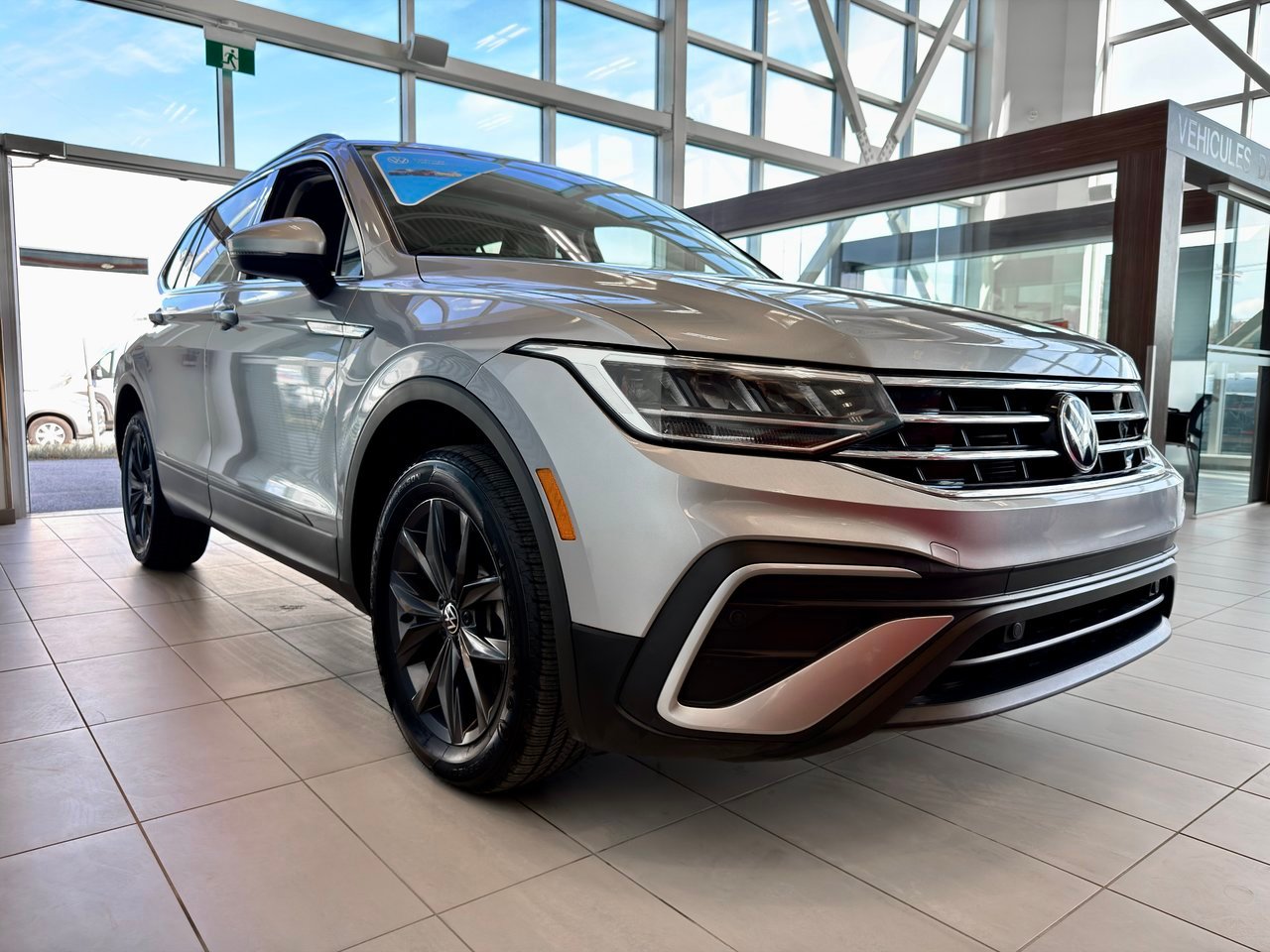 2023 Volkswagen Tiguan Notre-Dame-des-Prairies - photo #6