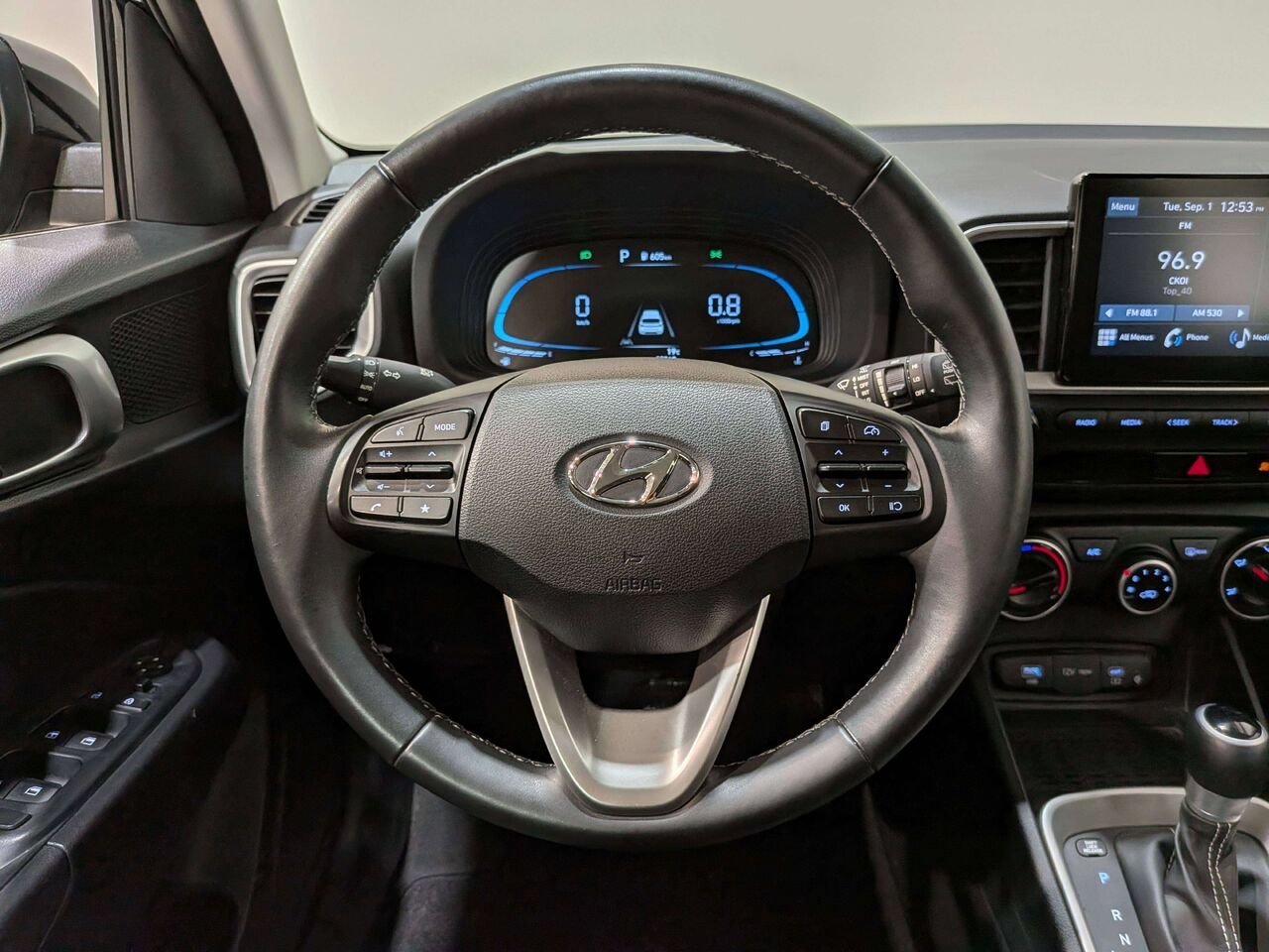 2026 Hyundai Venue Preferred IVT Black Val-David - photo #12