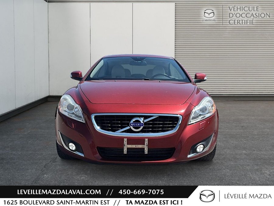 2012 Volvo C70 2012 Red