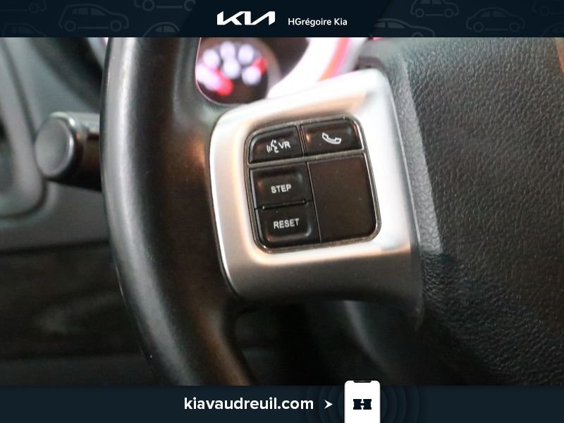 2017 Dodge GR Caravan Blue Laval - photo #15