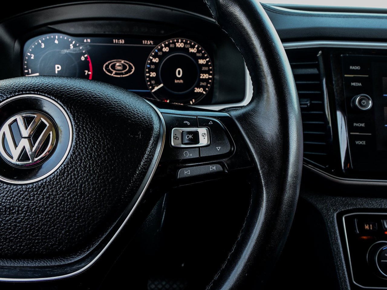 2018 Volkswagen Atlas Execline 3.6 FSI 4MOTION Grey Sherwood Park - photo #25