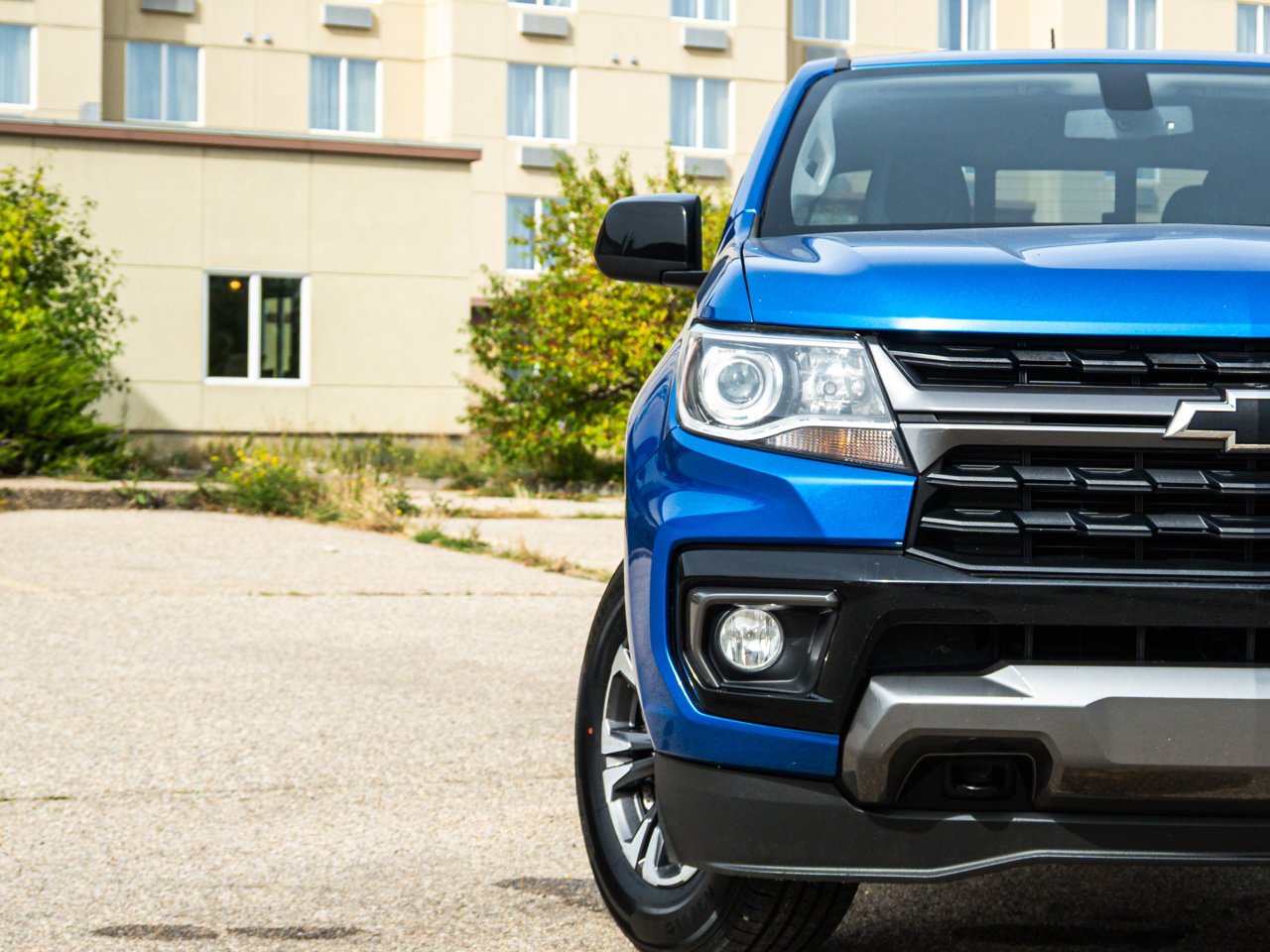 2021 Chevrolet Colorado 4WD Crew Cab 128 Z71 Blue Sherwood Park - photo #6