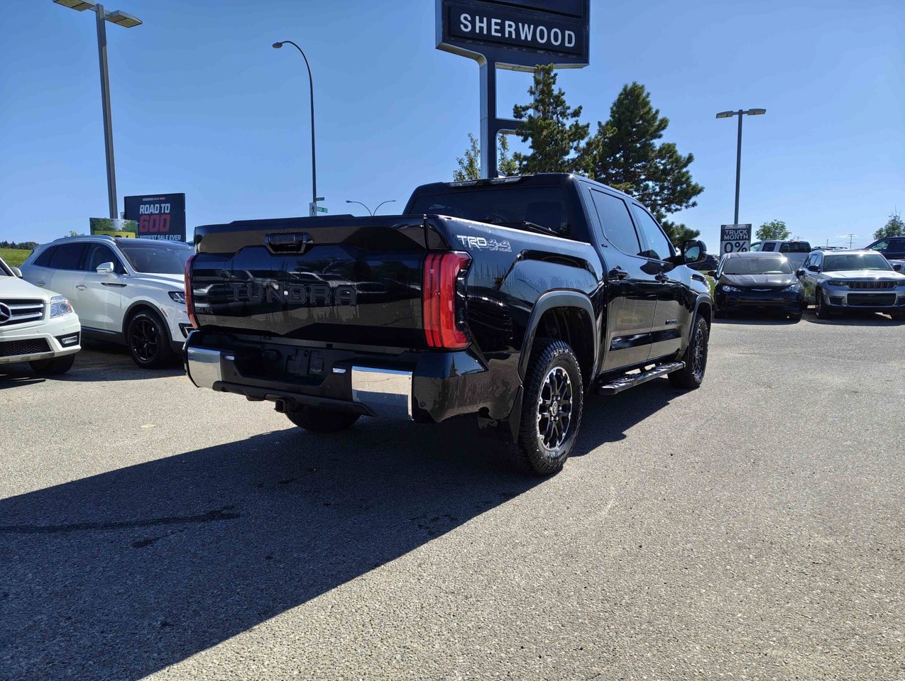 2024 Toyota Tundra 4x4 Crewmax SR Black Sherwood Park - photo #5