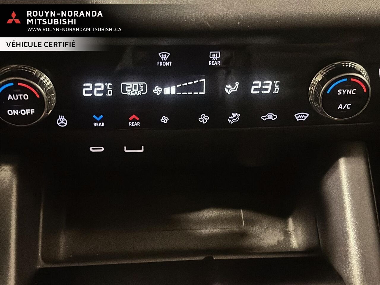 2024 Mitsubishi Outlander Blue  - photo #22