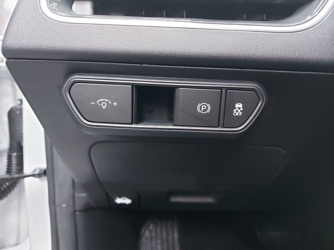 2025 Kia K4 Snow White Pearl Blainville - photo #16