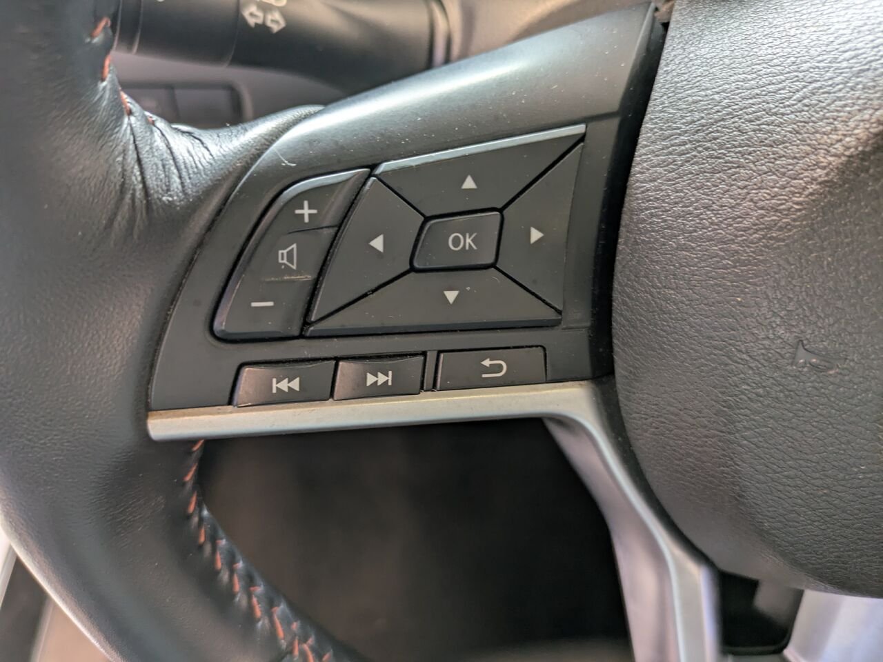 2021 Nissan Sentra Black Gatineau - photo #5