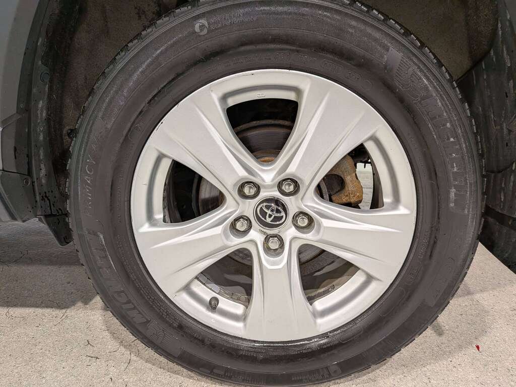 Toyota RAV4 AWD XLE 2019 Gris Val-David - photo #31