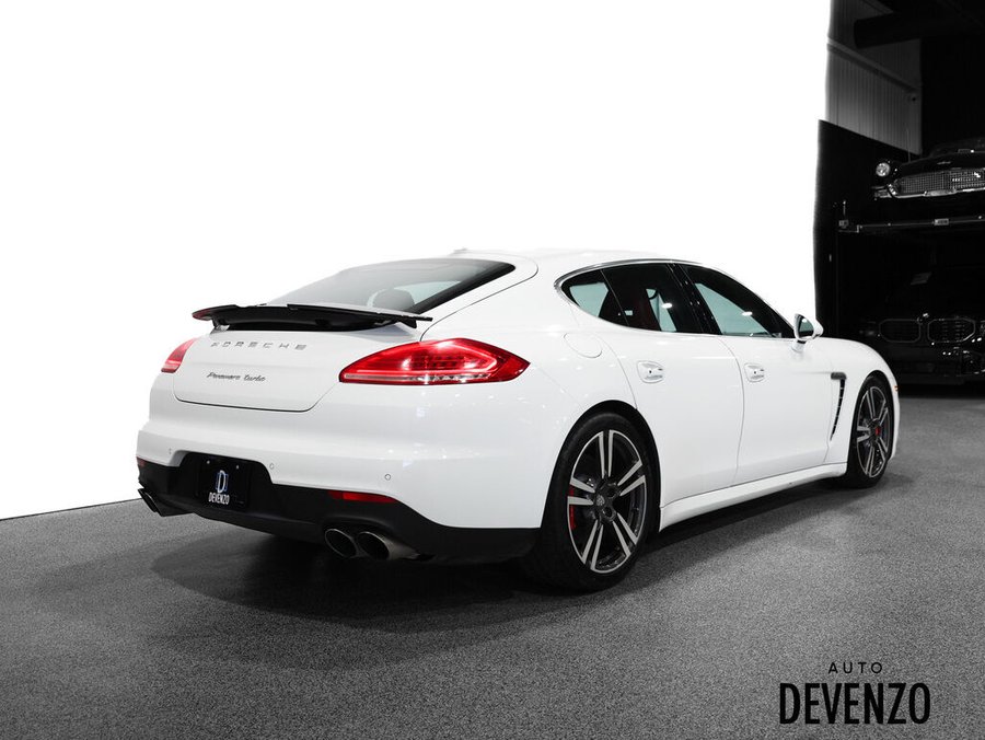2016 Porsche Panamera 2016 White