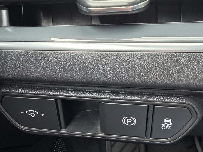 2025 Kia K4 White  - photo #12
