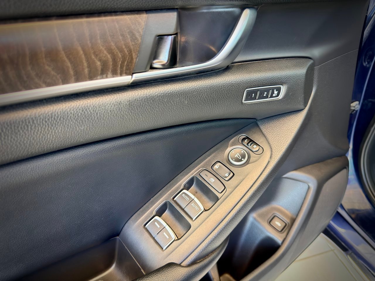 2018 Honda Accord Sedan Blue Notre-Dame-des-Prairies - photo #32