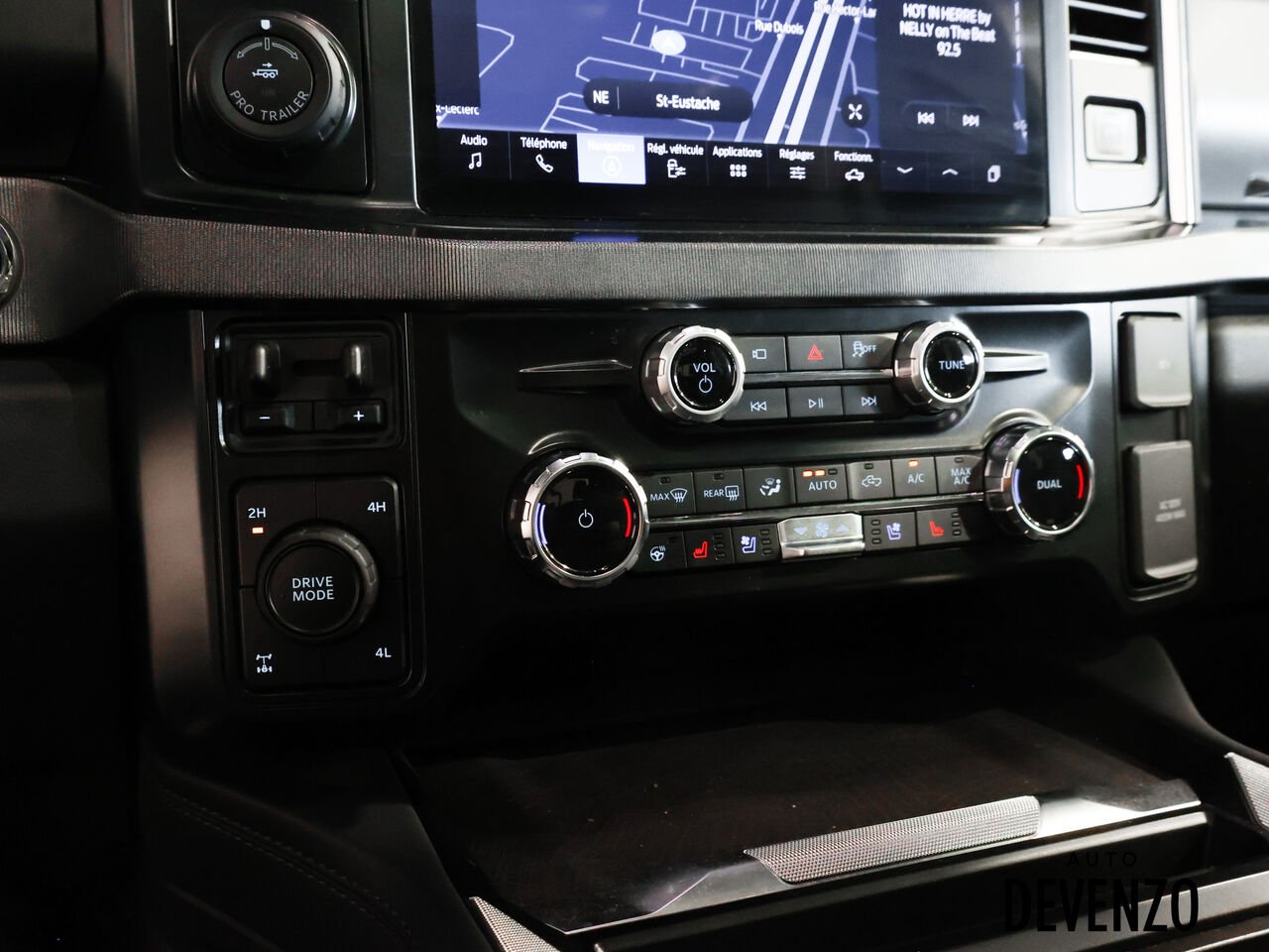 2025 Ford Super Duty F-250 SRW Black Saint-Eustache - photo #18