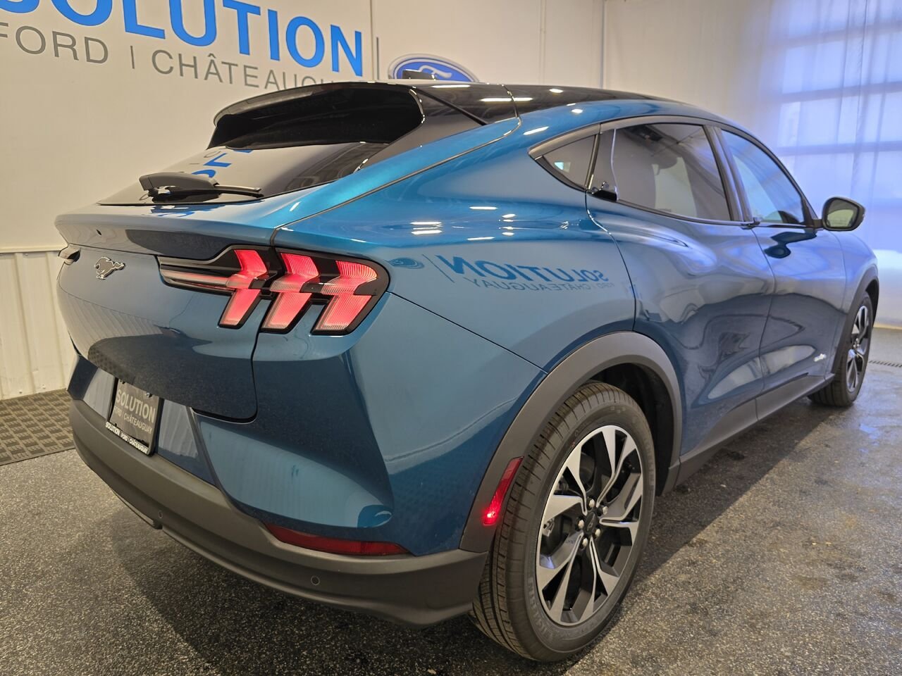 2026 Ford Mustang Mach-E Adriatic Blue Metallic Châteauguay - photo #2