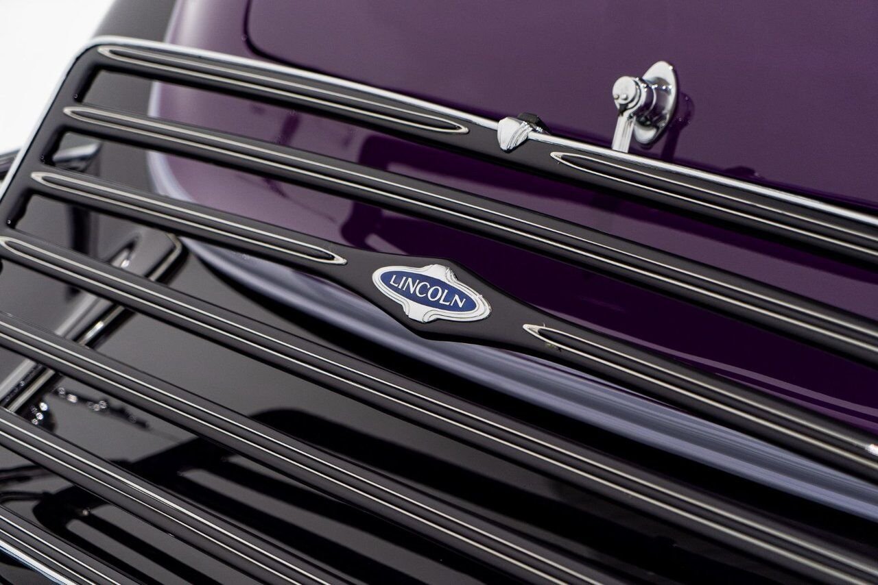 Lincoln KB Victoria Coupe One Of 18 Built, And The Only Known Surviving **PRICE IN USD** 1933 mauve Montréal - photo #43