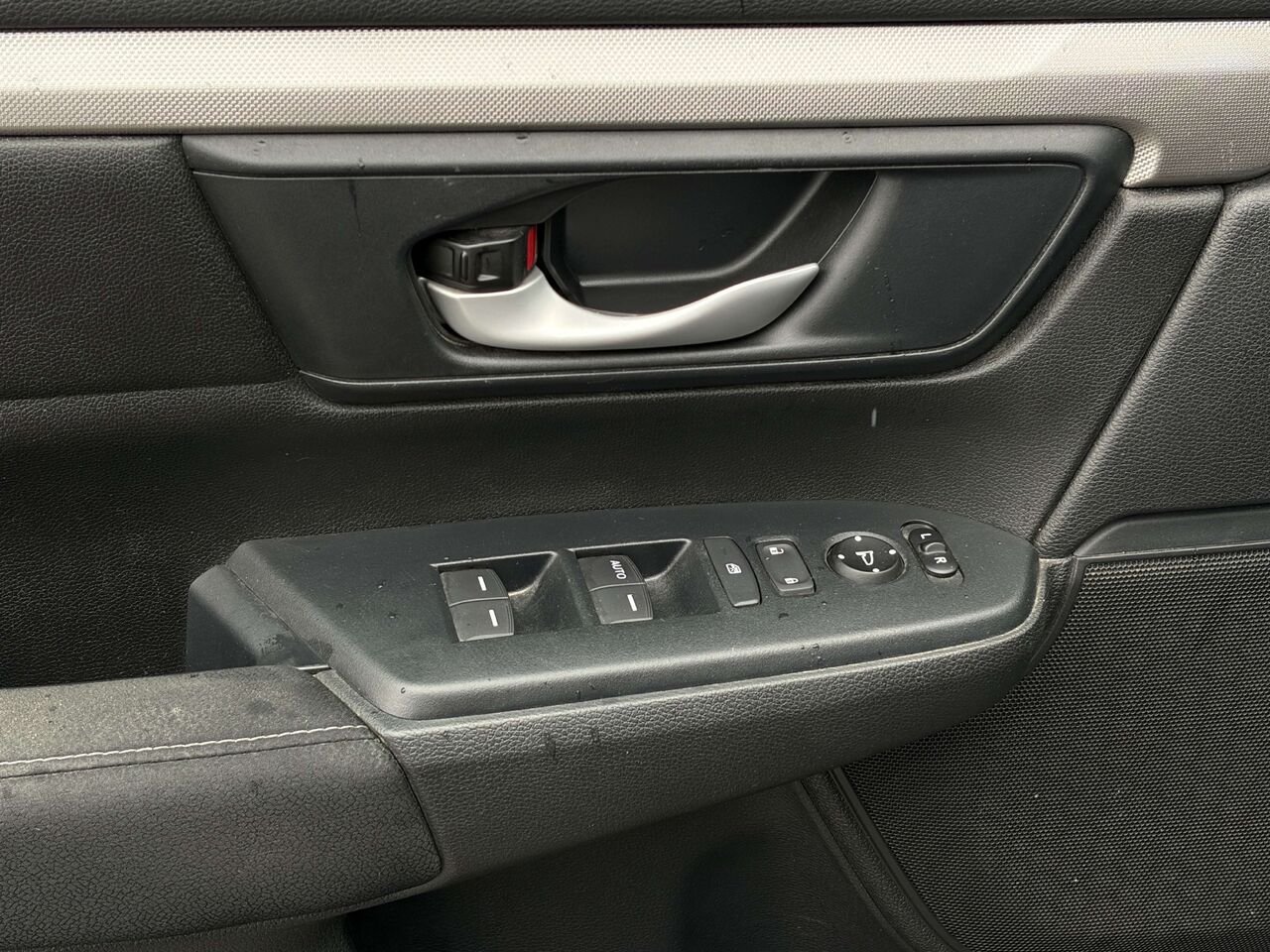 Honda CR-V LX 2017 Noir Gatineau - photo #9