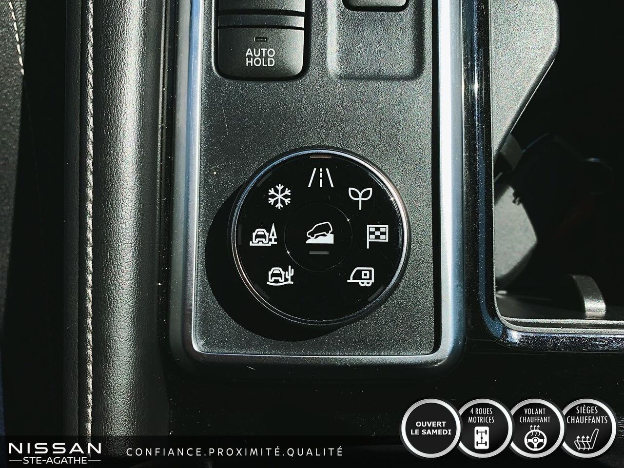 Nissan Pathfinder SV TI | 7 PLACES | TOIT OUVRANT | ATTELAGE | HAYON ÉLECTRIQUE 2024 Bleu Saint-Jérôme - photo #23