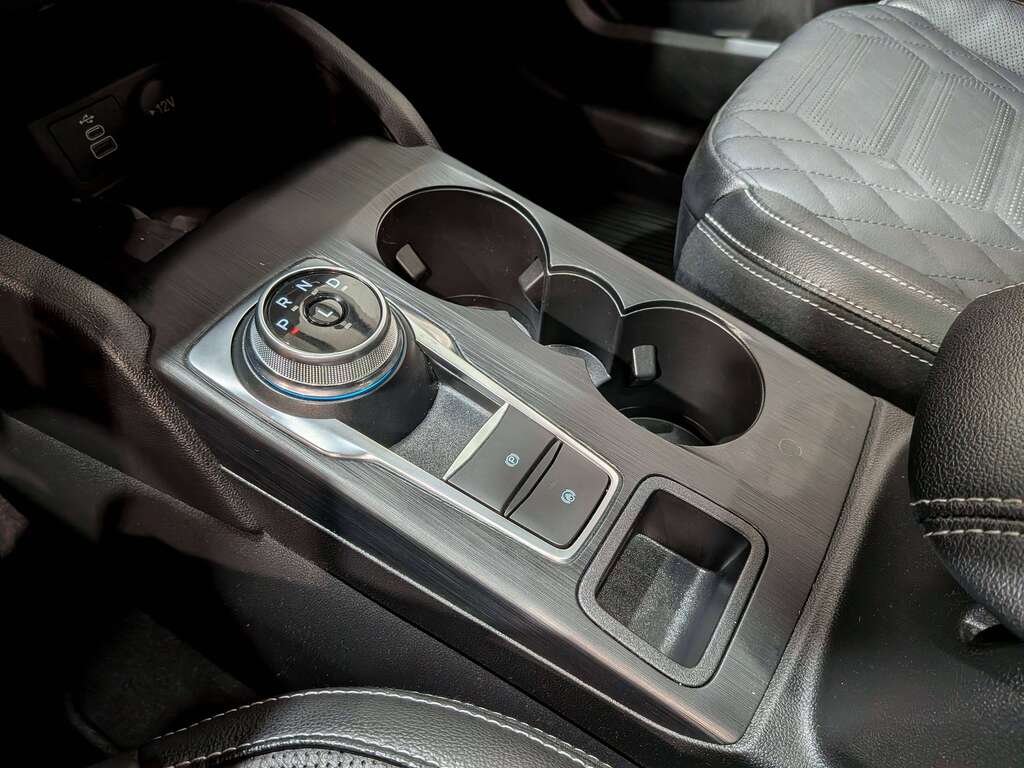 Ford Escape PHEV FWD 2024 Noir Val-David - photo #30