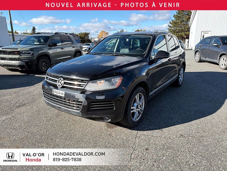 2014 Volkswagen Touareg 4dr 3.6L Lux Black