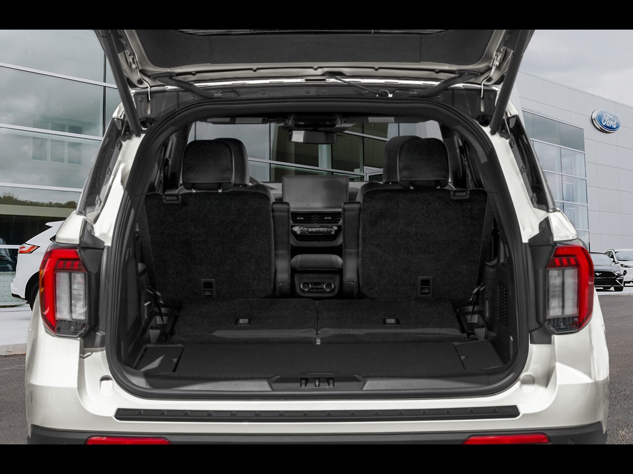 2026 Ford Explorer Space White Metallic Saint-Eustache - photo #3